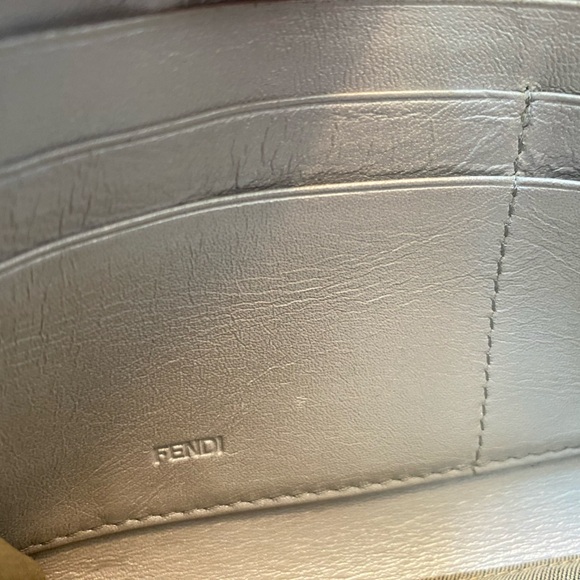 Fendi wallet, silver metallic leather with gold hardware - Picture 2 of 11